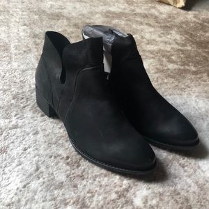 Seychelles black booties